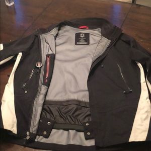 Victorinox Men’s 100% Nylon Shell